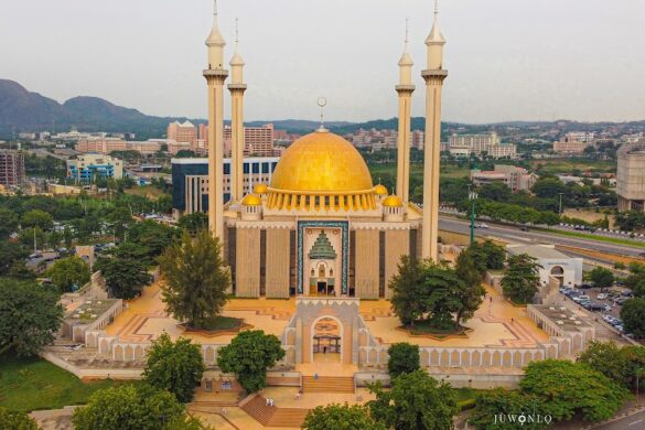Abuja National Mosque - SillySuitcase
