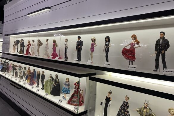 Barbie Expo - SillySuitcase