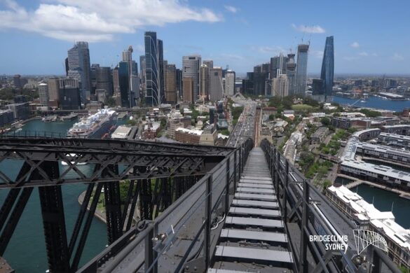 Bridgeclimb Sydney - SillySuitcase