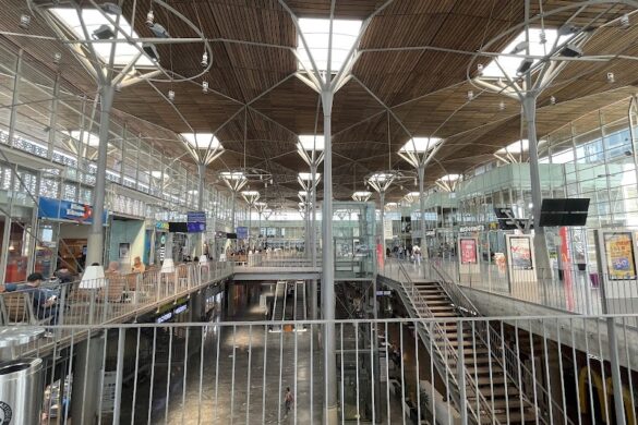 Casa Port Train Station - SillySuitcase