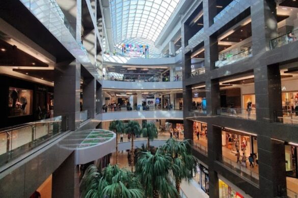 Centro Costanera - SillySuitcase