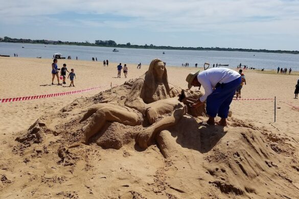 Costanera Norte - SillySuitcase