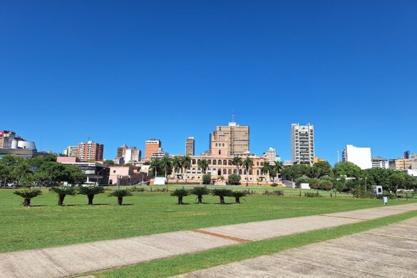 Costanera Norte - SillySuitcase