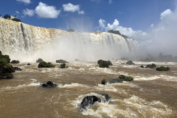 De Lo Alto Traslados Y Turismo Eas - SillySuitcase