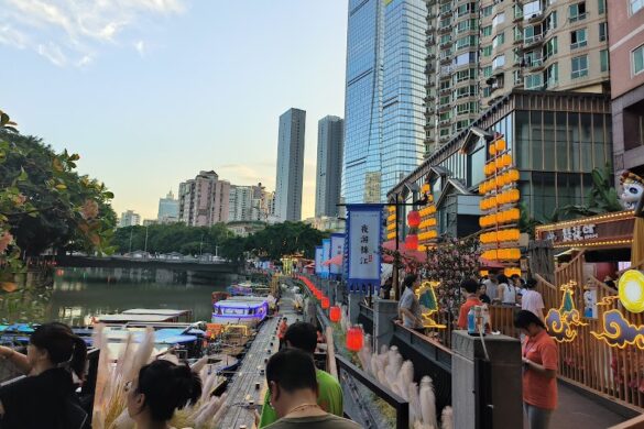 Dongmen Wharf - SillySuitcase