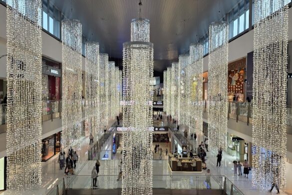 Dubai Mall - SillySuitcase