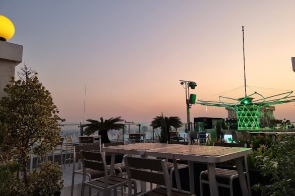 Eclipse Sky Bar - SillySuitcase