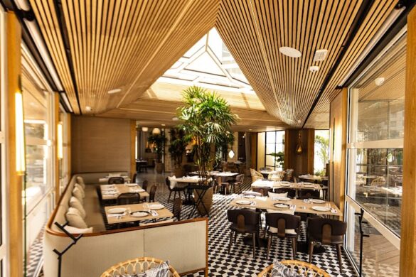 Em Sherif Cafe - SillySuitcase