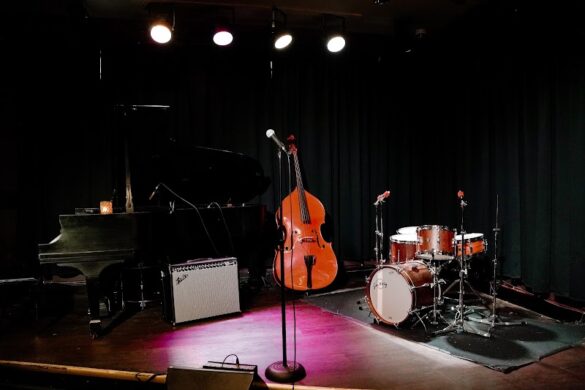 Frankie S Jazz Club - SillySuitcase