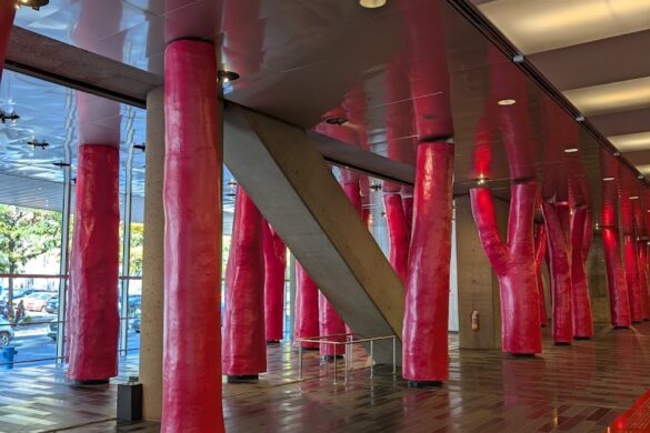 Free Montreal Tours Old Montreal Walking Tours - SillySuitcase