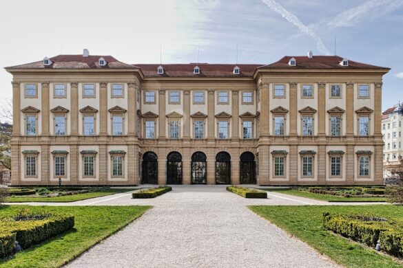 Gartenpalais Liechtenstein - SillySuitcase