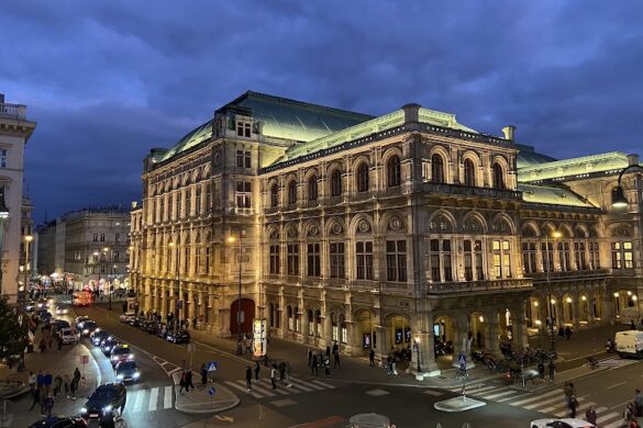 Good Vienna Tour Gmbh - SillySuitcase