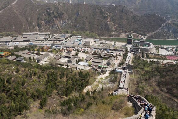 Great Wall Souvenirs - SillySuitcase
