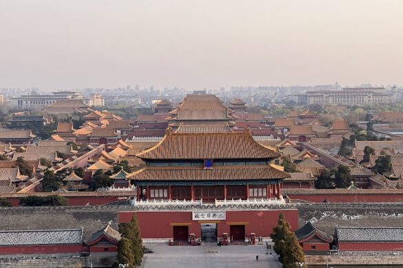 Jingshan Park - SillySuitcase