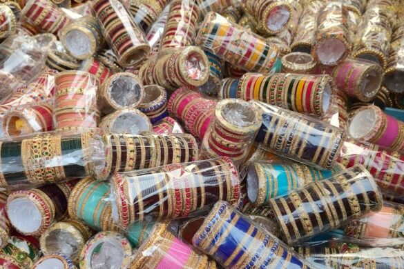 Laal Darwaza Market - SillySuitcase
