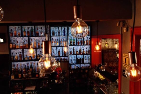 Londoner Pub - SillySuitcase
