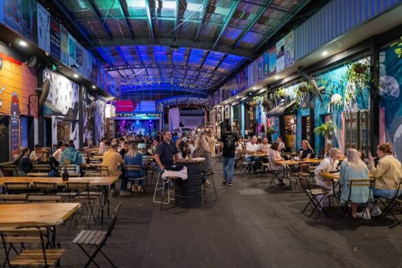 Miami Marketta - SillySuitcase