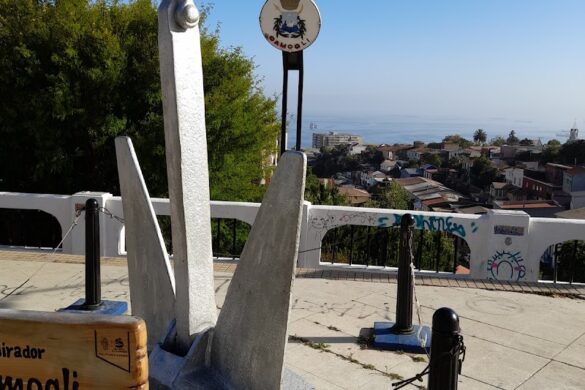 Mirador Ciudad De Camogli - SillySuitcase