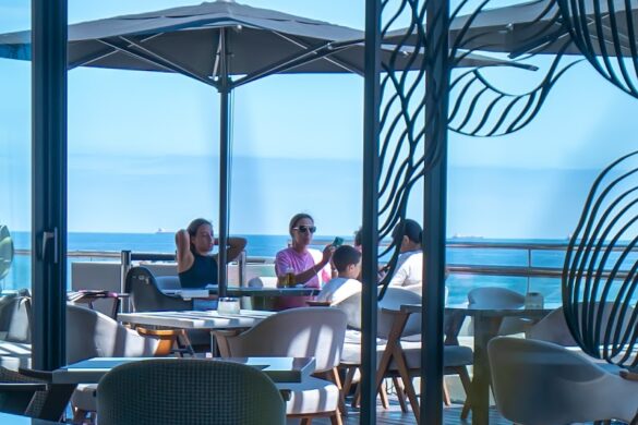 Moods Caf Restaurant - SillySuitcase