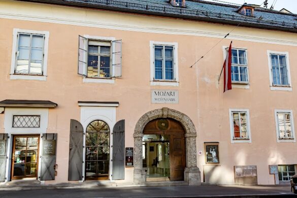 Mozart Residence - SillySuitcase