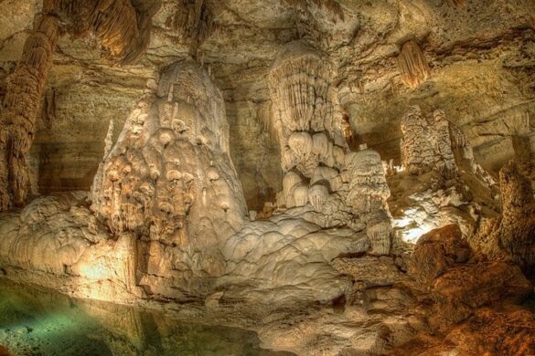 Natural Bridge Caverns - SillySuitcase