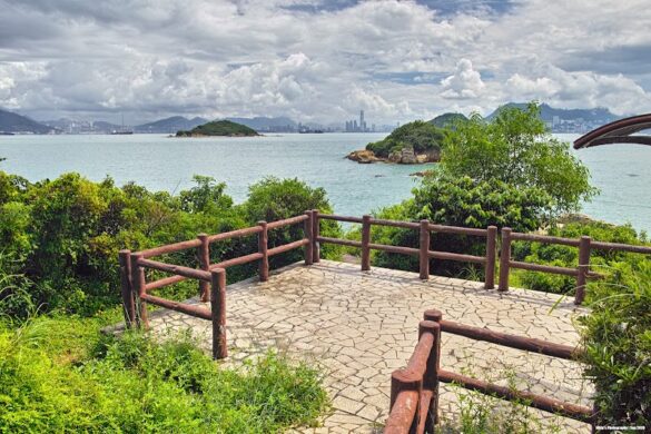 Ngan Chau Tsai Pavilion - SillySuitcase