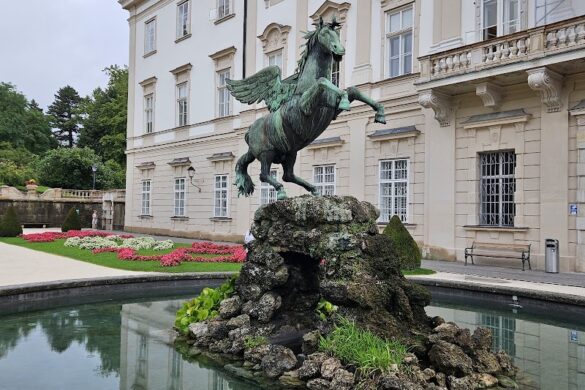 Pegasus Fountain - SillySuitcase