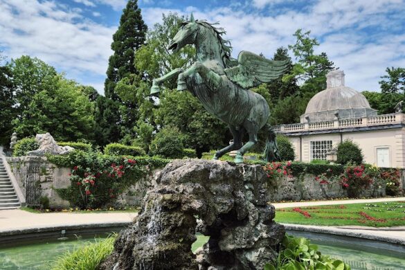 Pegasus Fountain - SillySuitcase