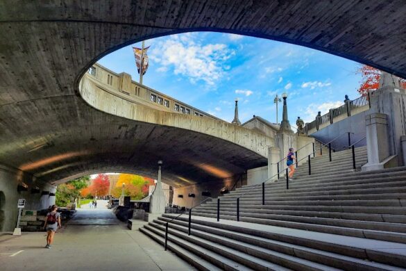 Plaza Bridge - SillySuitcase