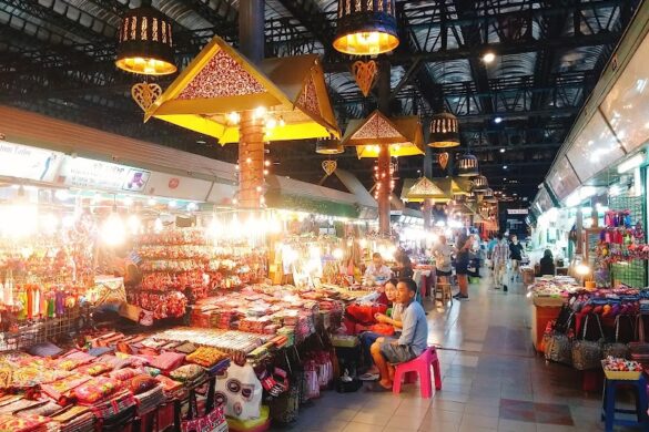 Ploen Ruedee Night Market - SillySuitcase