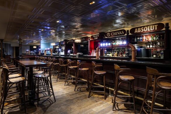Porters English Pub - SillySuitcase