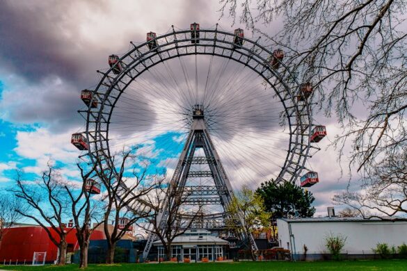 Prater - SillySuitcase