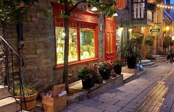 Quartier Petit Champlain - SillySuitcase