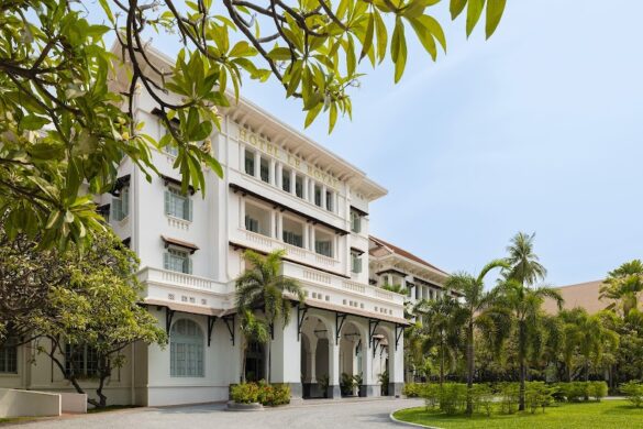 Raffles Hotel Le Royal - SillySuitcase