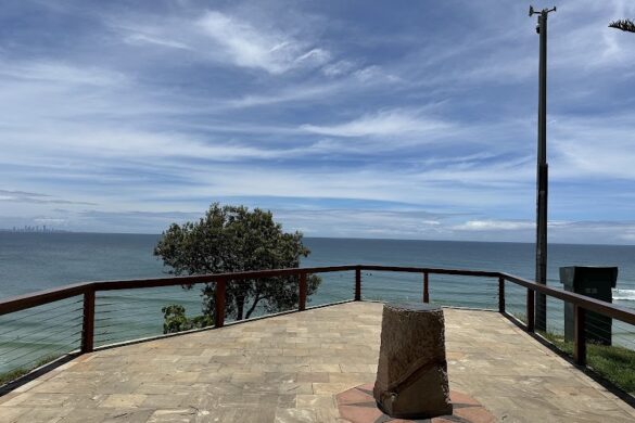 Rainbow Bay Lookout - SillySuitcase