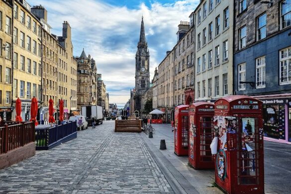 Royal Mile - SillySuitcase