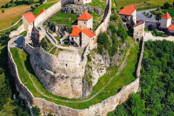 Rupea Citadel - SillySuitcase