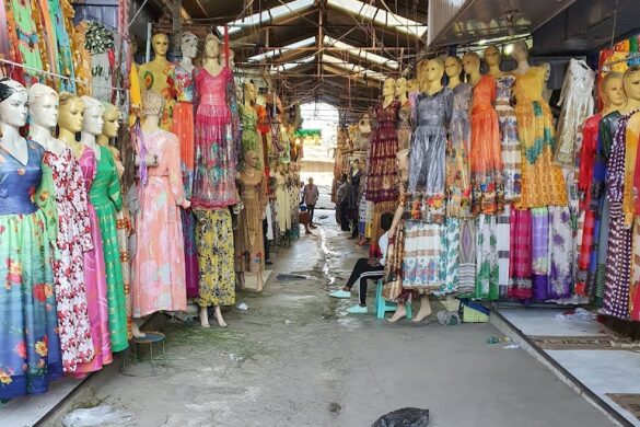 Shola Market - SillySuitcase