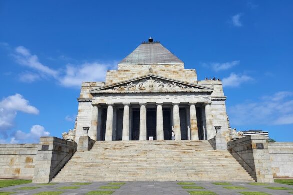 Shrine Of Remembrance - SillySuitcase