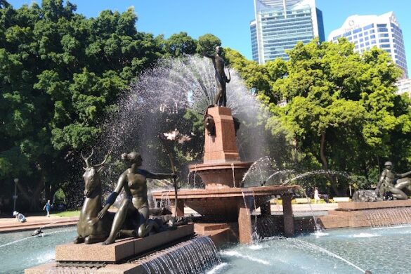 Sightseeing Bus Walking Tours Sydney Locl Tour - SillySuitcase