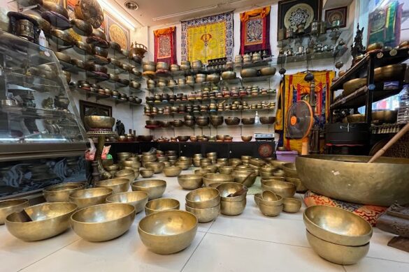 Singing Bowl Shop Chiangmai Thailand - SillySuitcase