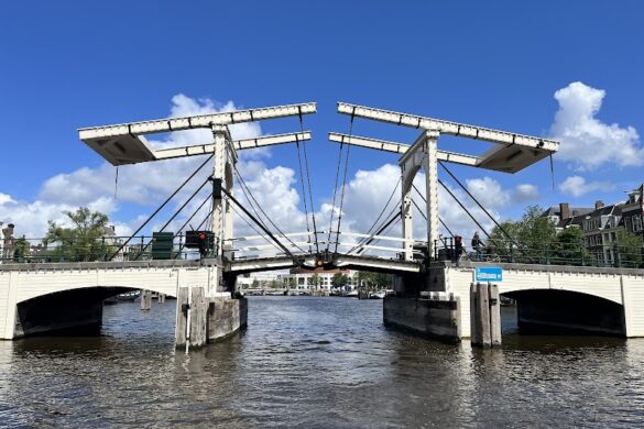 Skinny Bridge - SillySuitcase