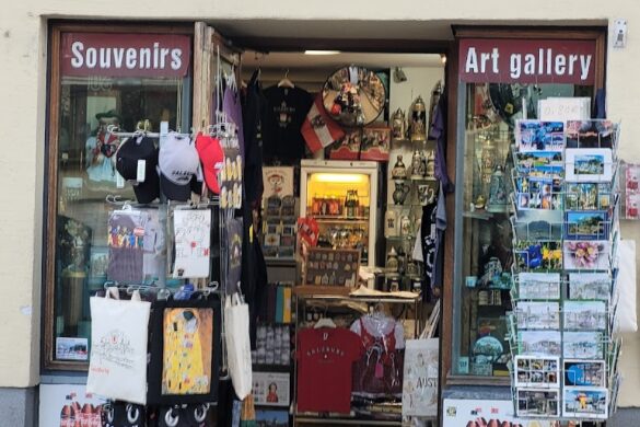 Souvenir Shop - SillySuitcase