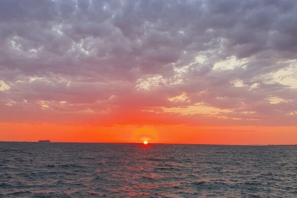 St Kilda Breakwater - SillySuitcase