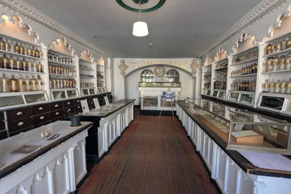 Stabler Leadbeater Apothecary Museum - SillySuitcase