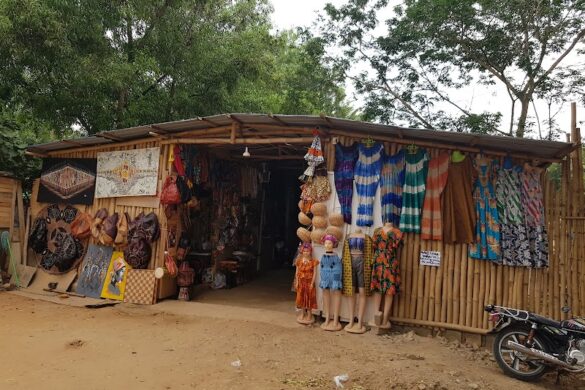 Tetteh Quarshie Art Market - SillySuitcase