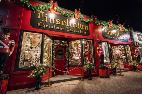 Tinseltown Christmas Emporium - SillySuitcase