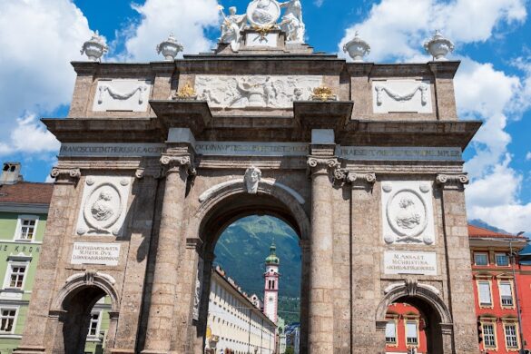 Triumphal Arch - SillySuitcase
