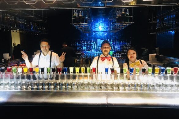 W Club Bahrain - SillySuitcase
