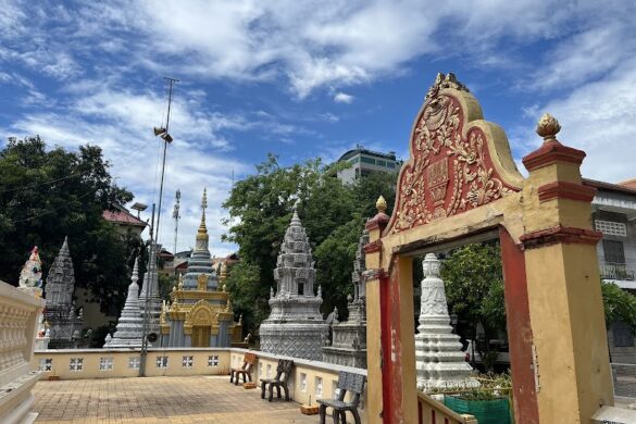Wat Langka Preah Kossamaram - SillySuitcase